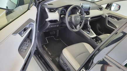 Zdjęcie przedmiotu: Toyota RAV4 2.5 Hybrid Executive 4x4