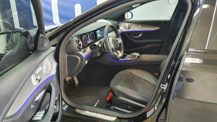 Zdjęcie przedmiotu: Mercedes-benz E 300