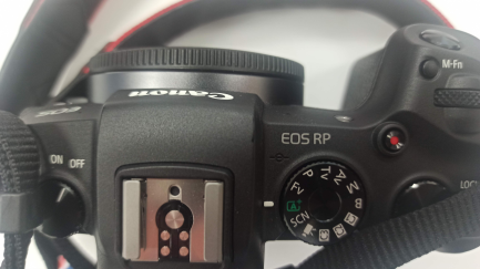 Zdjęcie przedmiotu: Canon EoS RP camera