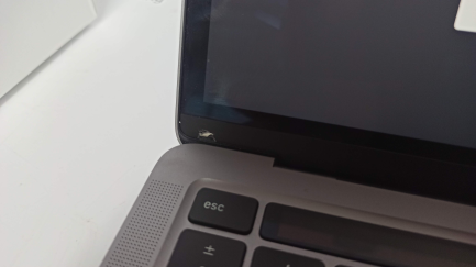Zdjęcie przedmiotu: Notebook / Laptop Apple MacBook Pro 13" with Touch Bar, Intel Core i7 1.7GHz Quad Core, 8th Gen, 8GB RAM, 512GB SSD - Space Grey, S/N MXK52ZE/A/P1
