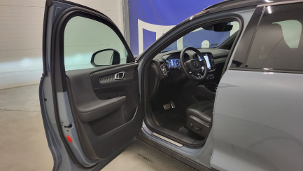 Zdjęcie przedmiotu: Volvo XC40 B4 B AWD R-Design aut
