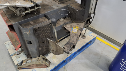 Zdjęcie przedmiotu: ROCKS OK-08.3111 automatic tire changer for passenger cars and vans + Auxiliary arm for handling low-profile and run-flat tires