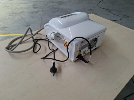 Zdjęcie przedmiotu: POLDERMA cosmetic device VACUUM RF FRACTIONAL RADIO WAVES