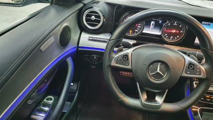 Zdjęcie przedmiotu: Mercedes-benz E220 d 4-Matic 9G-TRONIC