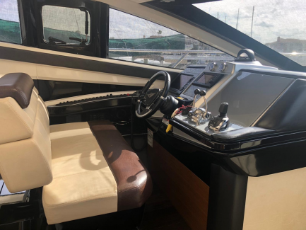 Zdjęcie przedmiotu: Yacht Marquis 500