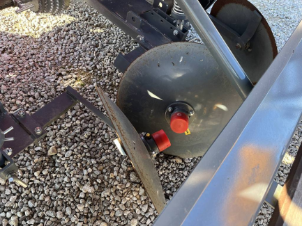 Zdjęcie przedmiotu: Dwurzędowa sadzarka do ziemniak&oacute;w UNIA KORA 2W