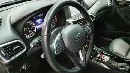 Zdjęcie przedmiotu: Infiniti QX30 16-20, 2.0t Luxe Tech AWD 7DCT