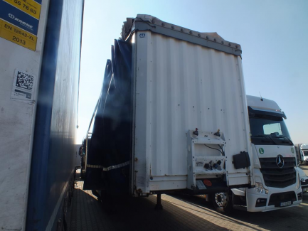 Zdjęcie przedmiotu: Original price PLN 22 000 NET KRONE SD Curtain trailer