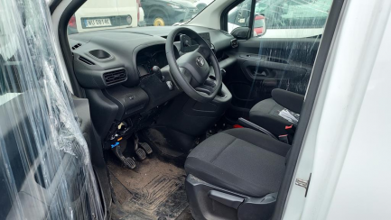 Zdjęcie przedmiotu: Toyota PROACE City 1.5 CRD E6.2 2.4t Active S&S