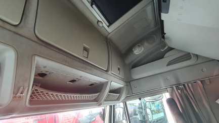 Zdjęcie przedmiotu: Iveco AS440T/P 4x2 Hi-Way