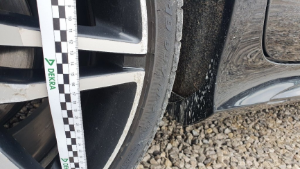 Zdjęcie przedmiotu: Mercedes-benz CLS550 sedan