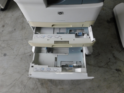 Zdjęcie przedmiotu: Hewlett-Packard (HP) LaserJet M5035 MFP laser multifunction printer