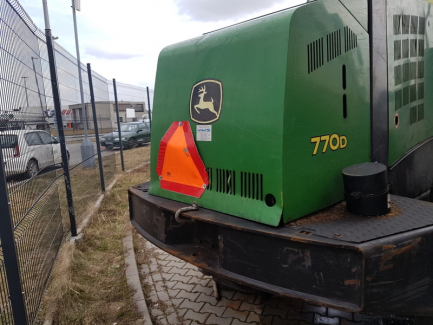 Zdjęcie przedmiotu: Harvester John Deere 770D
