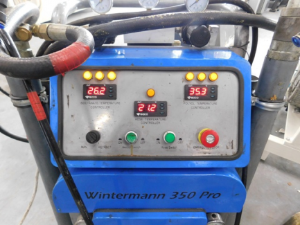 Zdjęcie przedmiotu: A set for spraying and polyurethane injection