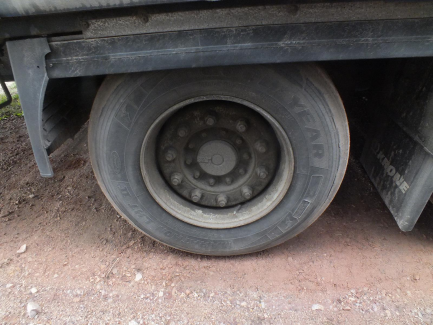 Zdjęcie przedmiotu: KRONE SD Curtain trailer