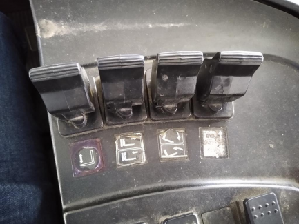 Zdjęcie przedmiotu: W&oacute;zek widłowy wysokiego składowania OM XR 14 ac