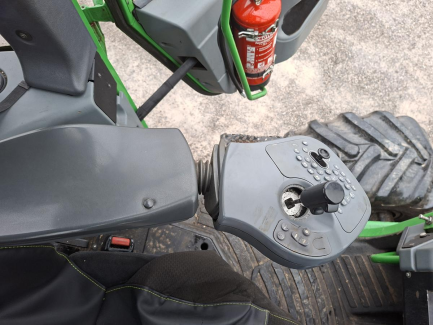 Zdjęcie przedmiotu: Комбайн JOHN DEERE 1270G