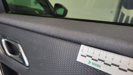 Zdjęcie przedmiotu: Range Rover Velar 2.0 SD4 SE