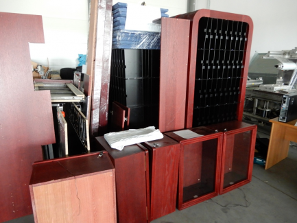 Zdjęcie przedmiotu: A set of MAGNA TRADE bar furniture