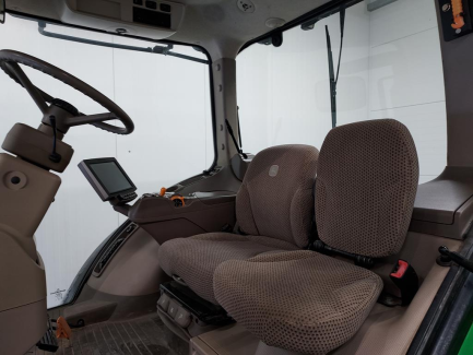 Zdjęcie przedmiotu: Сільськогосподарський трактор JOHN DEERE 8320R