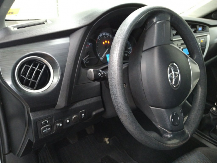 Zdjęcie przedmiotu: Toyota Auris  1.33 VVT-i Life