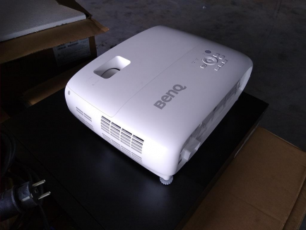 Zdjęcie przedmiotu: Multimedia equipment (projectors, lenses)