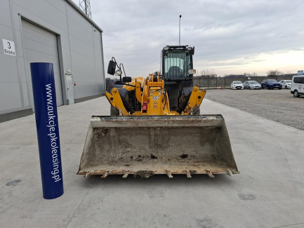 Zdjęcie przedmiotu: Телескопічний навантажувач JCB 540-140