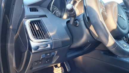 Zdjęcie przedmiotu: Jaguar E-PACE 2.0 i4P AWD R-Dynamic S