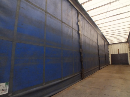 Zdjęcie przedmiotu: KRONE SD Curtain trailer