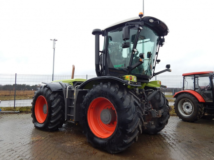 Ciągnik rolniczy CLAAS XERION 3800 TRAC VC