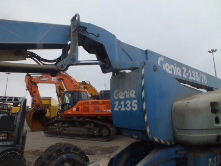 Zdjęcie przedmiotu: GENIE Z 135/70 articulated petrol platform