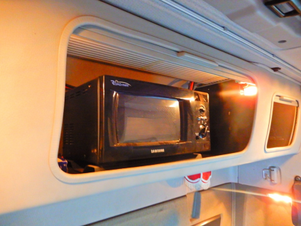 Zdjęcie przedmiotu: AUCTION OF THE DAY Volvo FH 16 700 6x4 Globetrotter Euro 5 with BERGS FOGEN timber body with JONSERED 1080 crane