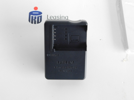 Zdjęcie przedmiotu: Camera with Fuji Film Corporation lens: body - XT3 / lens - XF35mmF2 R WR