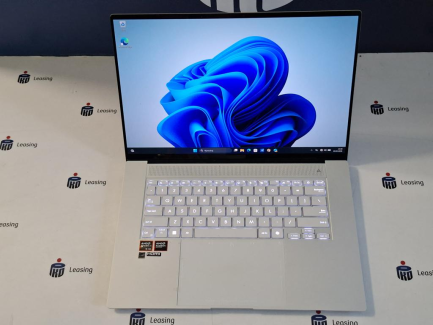 Zdjęcie przedmiotu: NOTEBOOK ASUS ZS16OLED UM5606WA-RK268X R-AI9HX370 32G 2TS R890M 16 120 W11P WHT