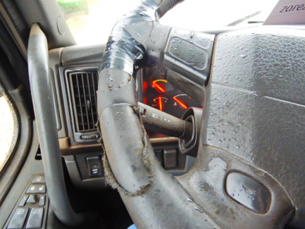 Zdjęcie przedmiotu: AUCTION OF THE DAY Volvo FH 16 700 6x4 Globetrotter Euro 5 with BERGS FOGEN timber body with JONSERED 1080 crane