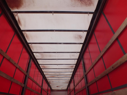 Zdjęcie przedmiotu: SCHMITZ CARGOBULL SCB*S3T Curtain semitrailer