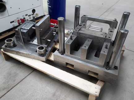 Zdjęcie przedmiotu: Przyrząd do wykrawania na prasie EUROMECH
