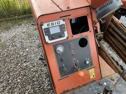 Zdjęcie przedmiotu: Ditch Witch JT520 horizontal drilling rig with the FT5 blasting system