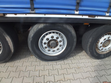 Zdjęcie przedmiotu: KRONE SD Curtain trailer