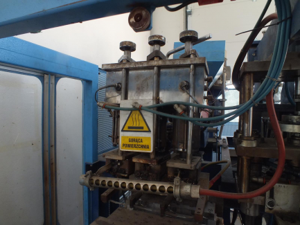 Zdjęcie przedmiotu: GENERAL PLASTICS GB-P50T GB-P50T pneumatic bottler