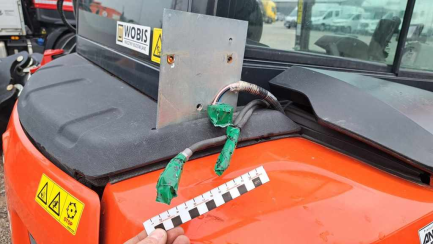 Zdjęcie przedmiotu: KUBOTA KX030-4 crawler mini excavator with attachments