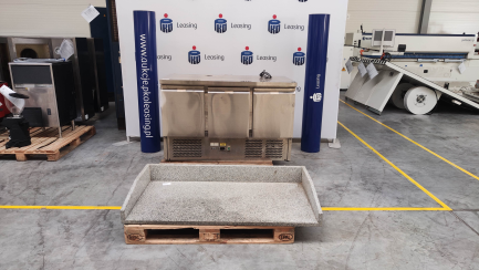 Zdjęcie przedmiotu: YATO YG-05300 3-door pizza refrigerated table with a cooling unit at the bottom