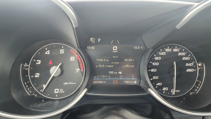 Zdjęcie przedmiotu: ALFA ROMEO GIULIA 2.0 Turbo Business aut