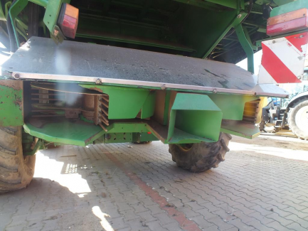 Zdjęcie przedmiotu: JOHN DEERE S690 S600 harvester + header JOHN DEERE model 635R with a header carriage