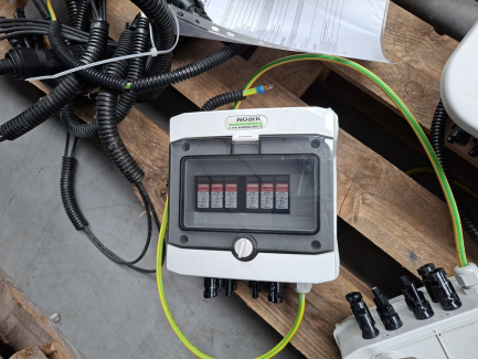 Zdjęcie przedmiotu: ELEMENTY INSTALACJI FOTOWOLTAICZNEJ O MOCY 26,32 kWp