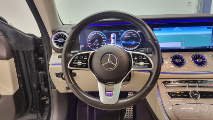 Zdjęcie przedmiotu: Mercedes-benz E 220 d Coupe 4-Matic 9G-TRONIC