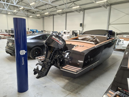 Zdjęcie przedmiotu: Ł&oacute;dź motorowa VTS FLYING SHARK CLASSIC 5.7