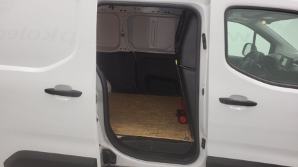 Zdjęcie przedmiotu: Opel Combo Basic E Cargo