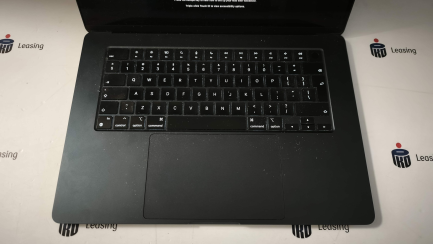 Zdjęcie przedmiotu: Ноутбук Apple MacBook Air 15", 8-ядерний процесор M3 (10-ядерний графічний процесор), 8 ГБ оперативної пам'яті, SSD-накопичувач 256 ГБ &ndash; Midnight, код товару MRYU3ZE/A