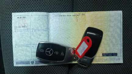 Zdjęcie przedmiotu: Mercedes-benz E 200 Sedan / Limousine